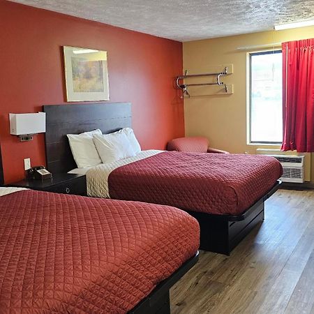 Budgetel Inn & Suites Fort Scott Exterior foto
